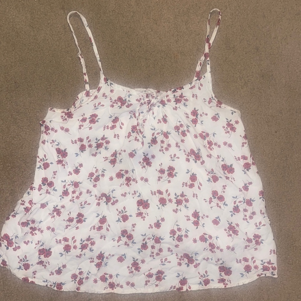 Hollister floral top!